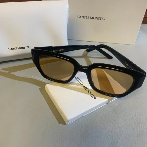 Gentle Monster NABI Black Sunglasses - Picture 9 of 9